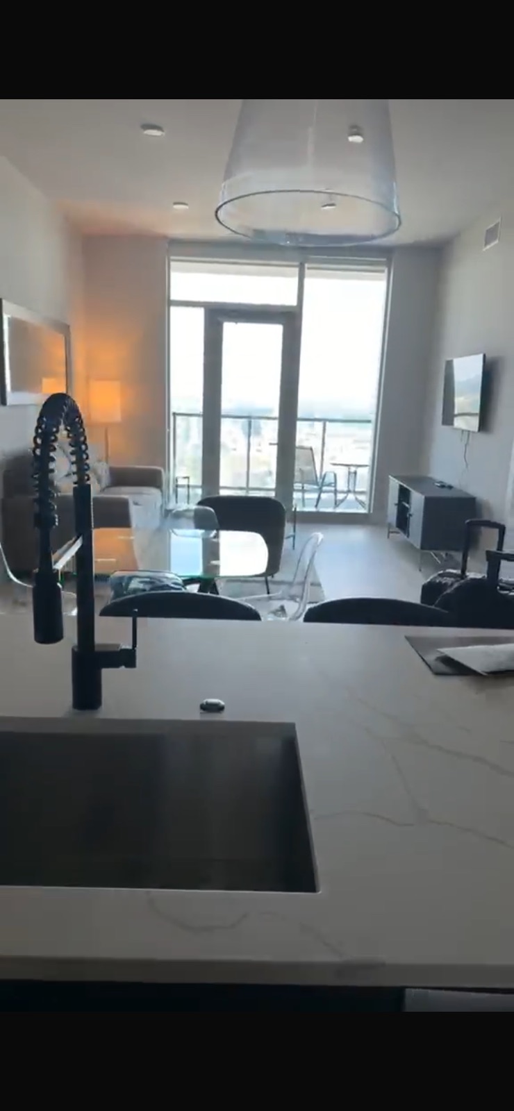 1BR in Downtown — Sep–Mar, photo 3